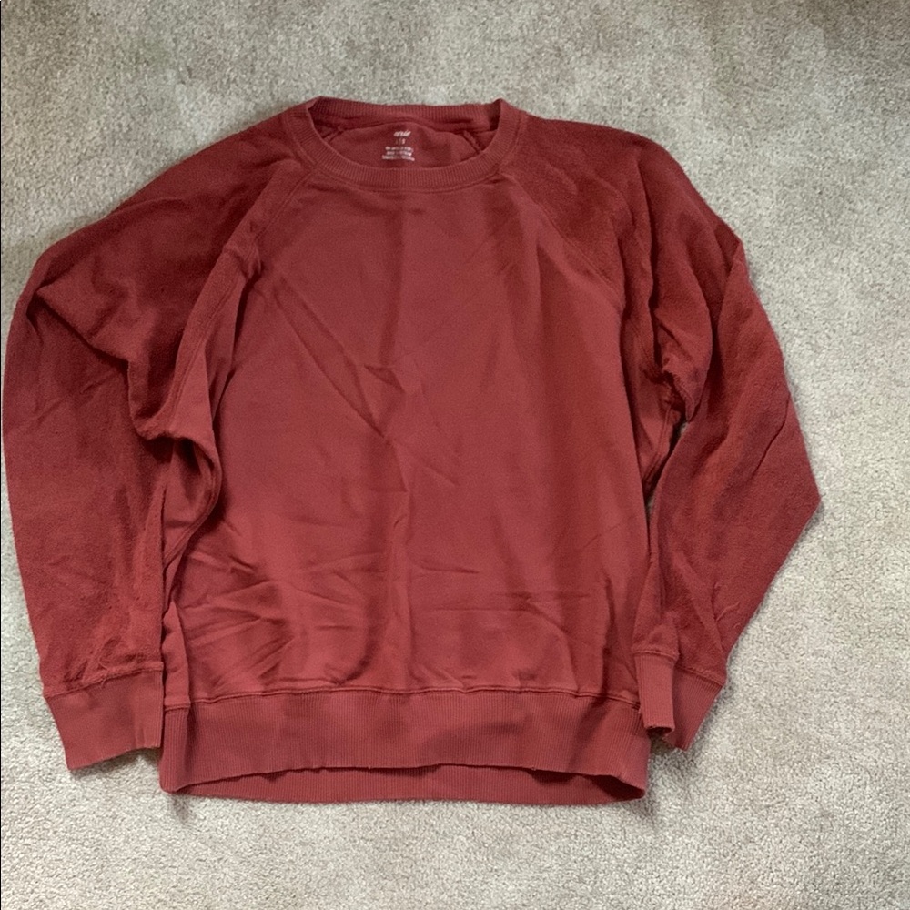 aerie women’s red/rust sweatshirt